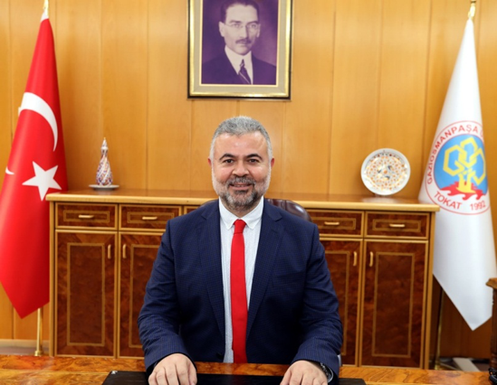 Rektörümüz Prof. Dr. Bünyamin Şahin Görevine Başladı